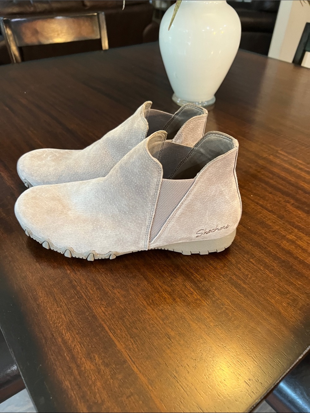 Skechers Relaxed fit air cooled  Memory Foam
